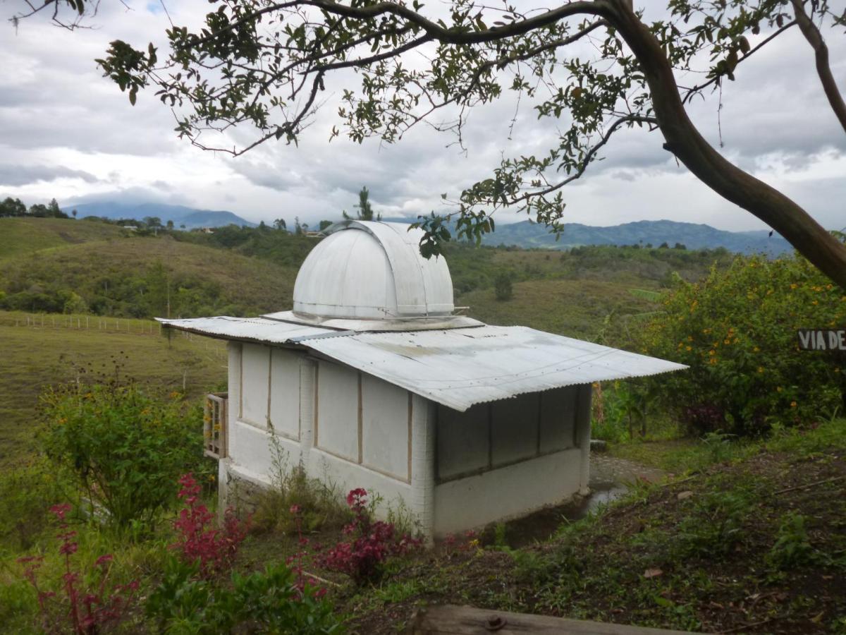 Hostal Sueno Paraiso- Observatorio Astronomico 포펜 외부 사진